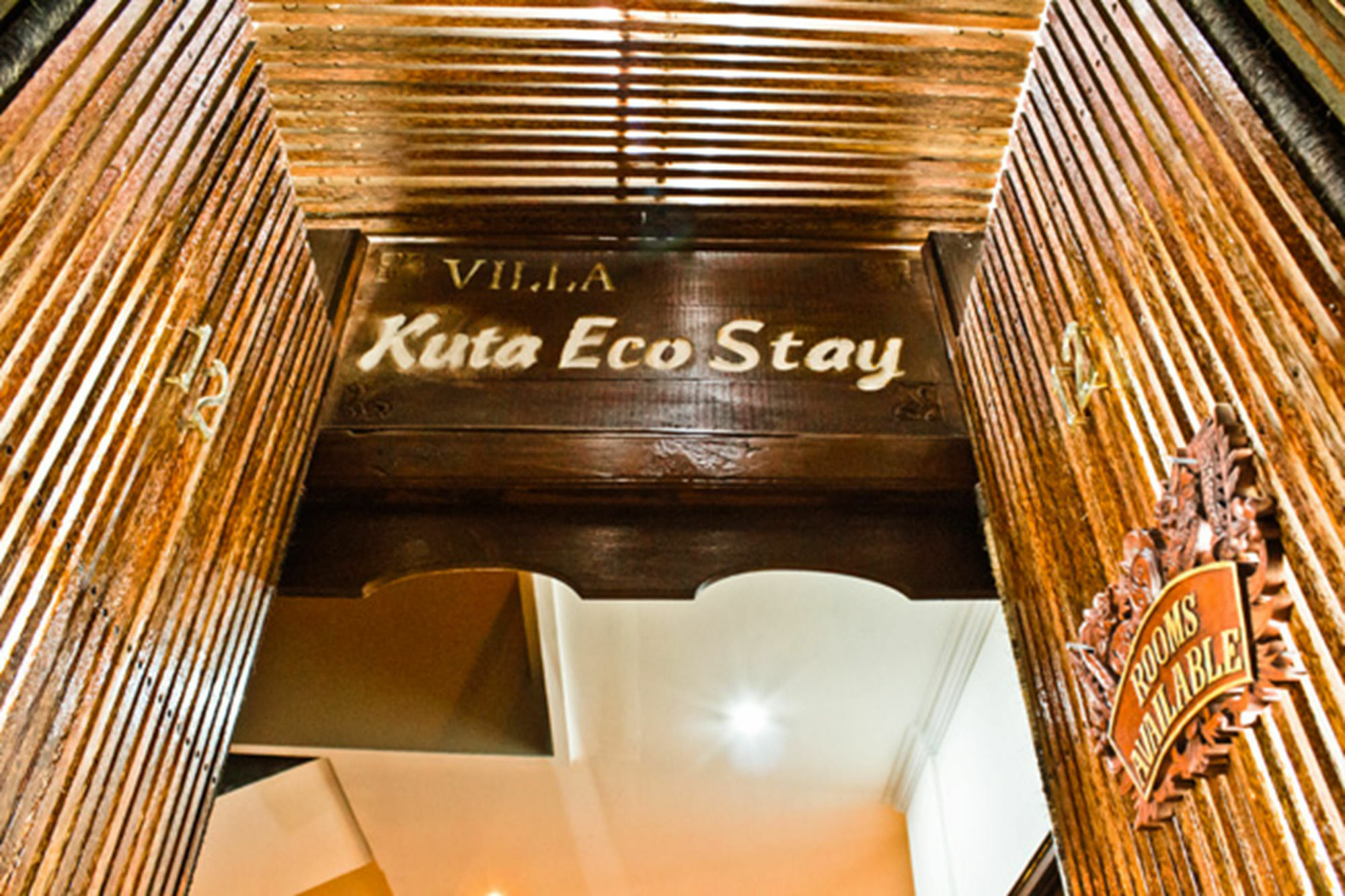 Kuta Ecostay Guest house *
